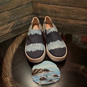 Lucky Brand Navy and Cream Slip-On Sneakers